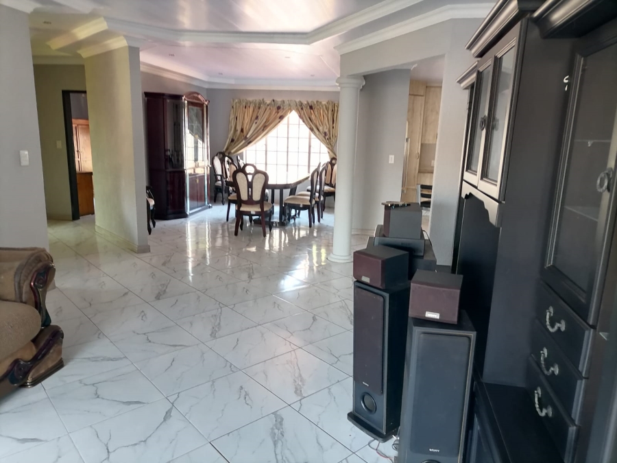 4 Bedroom Property for Sale in Safari Gardens North West